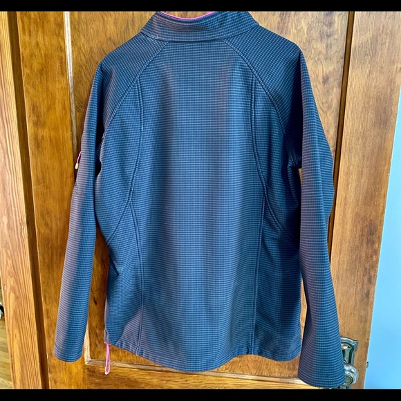 New Balance Shell Jacket - Picture 2 of 3